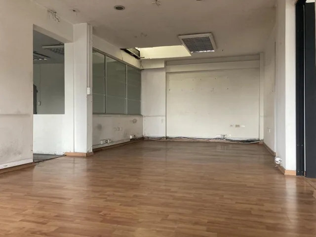 Local Comercial en Venta en La Av La Coruña — imagen 3