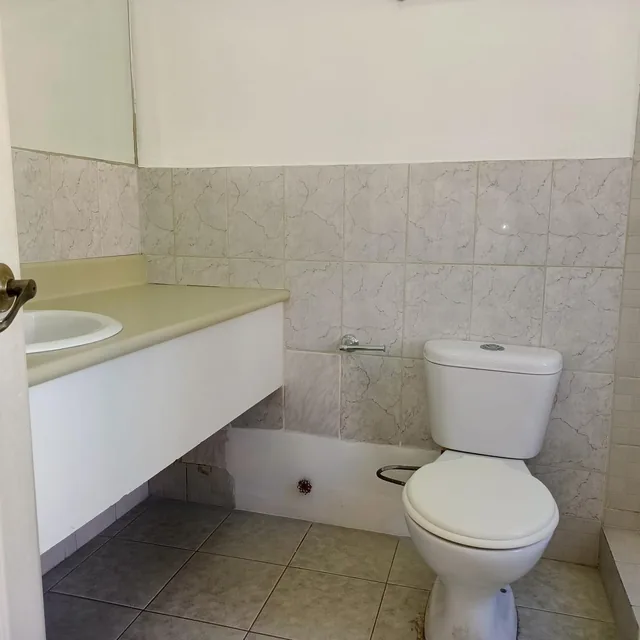 Casa en Carcelén, Tres Plantas — imagen 5