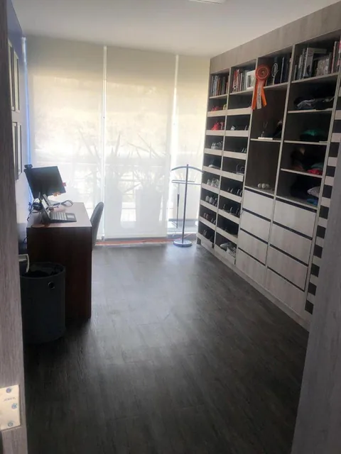 Venta - Bonita Casa con Jardin - San Juan de Cumbaya - con Vista — imagen 4