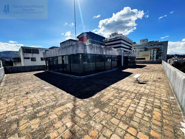 Oficina 408 m² Mas 8 Parqueaderos Cubiertos y Bodega en Venta en La Carolina Norte de Quito — imagen 2