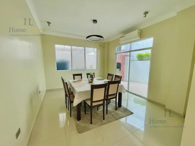 Casa en Venta, 389 m², 4 Habitaciones, Estudio, Doble Sala, Garaje Cerrado Ae, Guayas — imagen 2