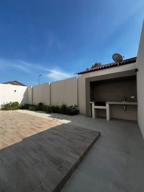 En Venta Hermosa Casa de Estreno en Ciudad Celeste - 4 Dorm., Km 9.5 Samborondon, 219 m², Guayas — imagen 3
