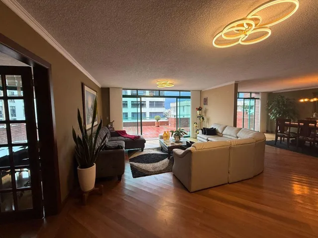 Vendo Dpto Duplex Quito Tenis 3 Dormitoerios. Provincia de Pichincha — imagen 2