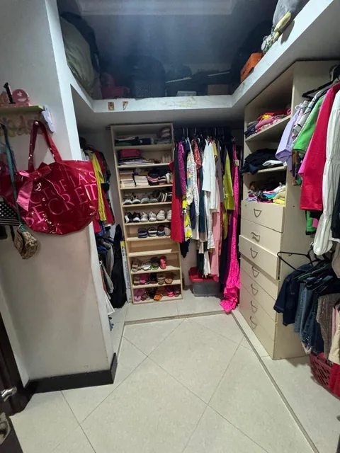 Casa de 658 m² con 4 Dorm. y Suite en Samborondon, Guayas — imagen 2