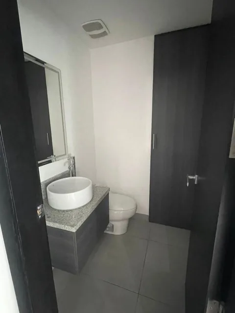 Vendo Departamento Amoblado Edificio Quo, Guayas — imagen 3
