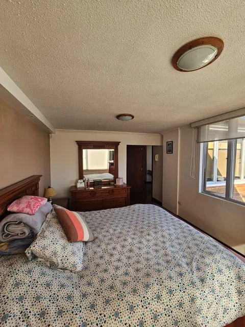 Vendo en Quito, Casa Renovada Precio Rebajado! — imagen 2