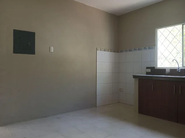 Venta de Casa Salinas - Parroquia Jose Luis Tamayo P. Pincay — imagen 2
