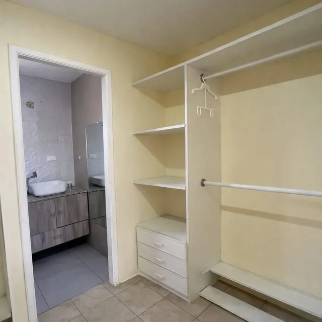 En Venta Casa Urbanización Compostela (Jkcal), Guayas — imagen 3