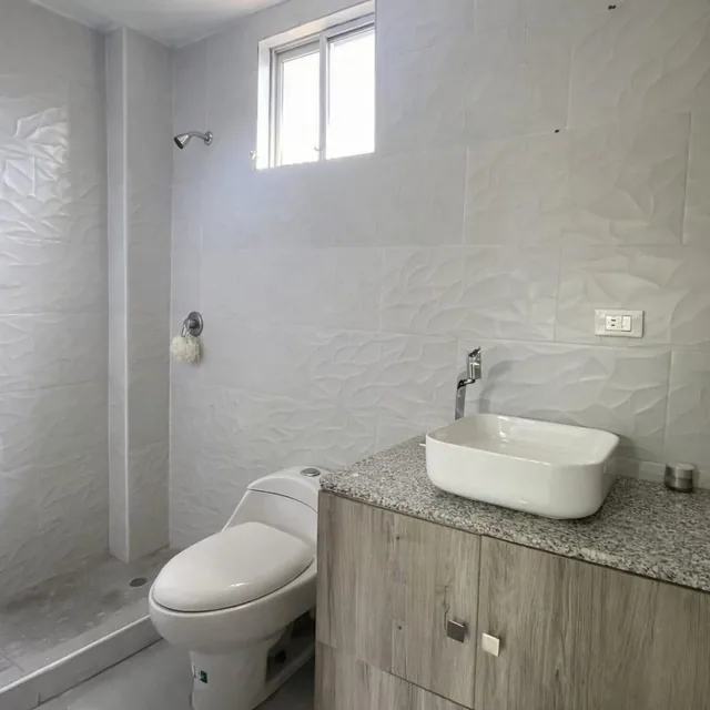 En Venta Casa Urbanización Compostela (Jkcal), Guayas — imagen 2