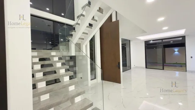 Venta de Casa por Estrenar con Piscina – Sector Uees, Samborondón Am, Guayas — imagen 2
