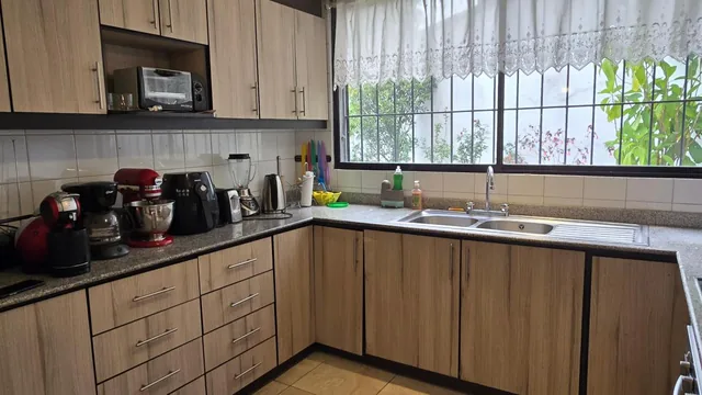Departamento Remodelado con Jardín Privado en El Mejor Sector de Quito Tenis — imagen 2