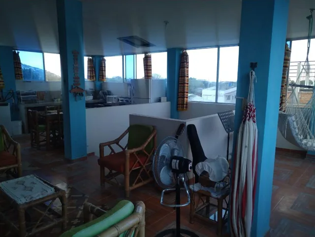 Vendo Casa Rentera en Crucita con 3 Departamentos, Manabí — imagen 4