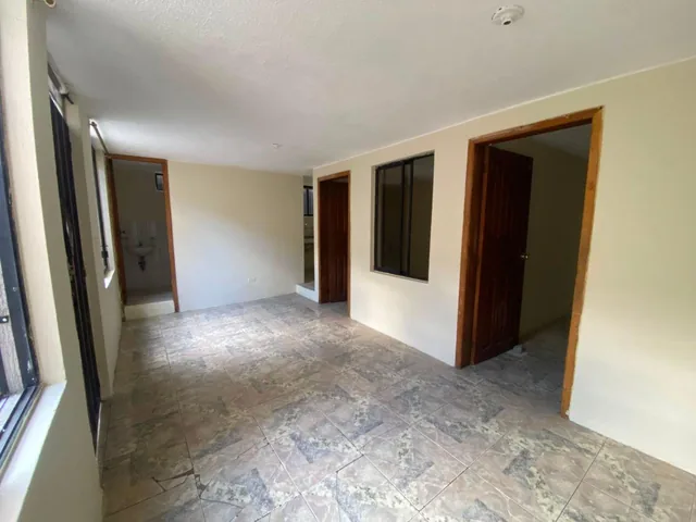 En Venta Casa Rentera - Carcelen Bajo — imagen 3