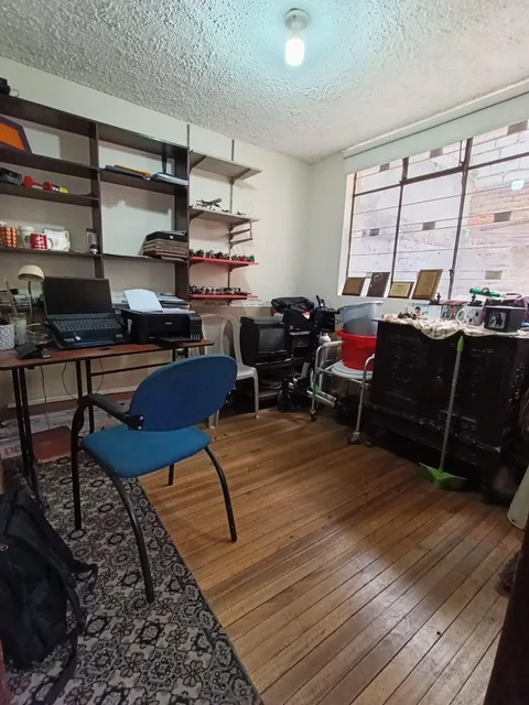 Vendo Casa Independiente con Tres Departamentos 345 m Sector Rumiñahui Acepto Vehiculo — imagen 3