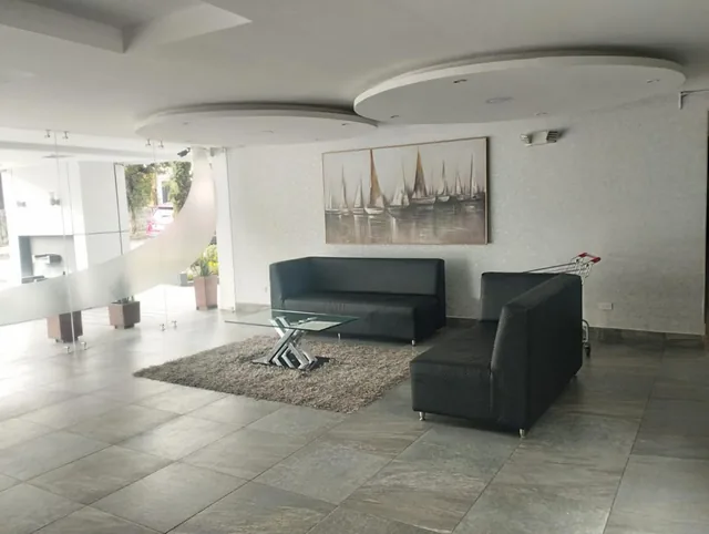 Monteserrin, Platinum Plaza 190 M²,parqueadero y Jardin Independiente — imagen 3