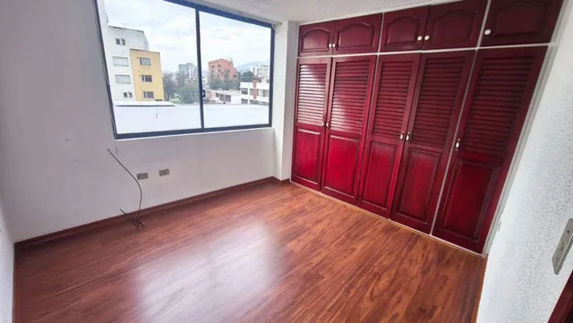 Departamento de 3 Dorm. en Centro Norte de Quito — imagen 2