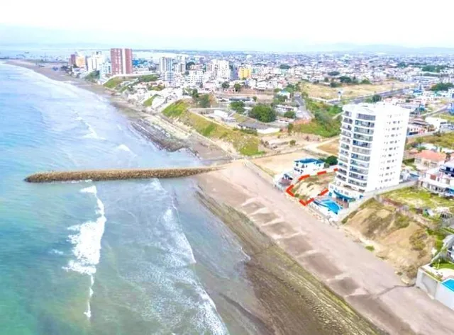 Terreno Para Edificio Frente Al Mar en Barbasquillo, Manta, Manabí — imagen 2