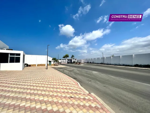 Lote Dentro de Urbanización Costa Sur de Manta, Manabí — imagen 2