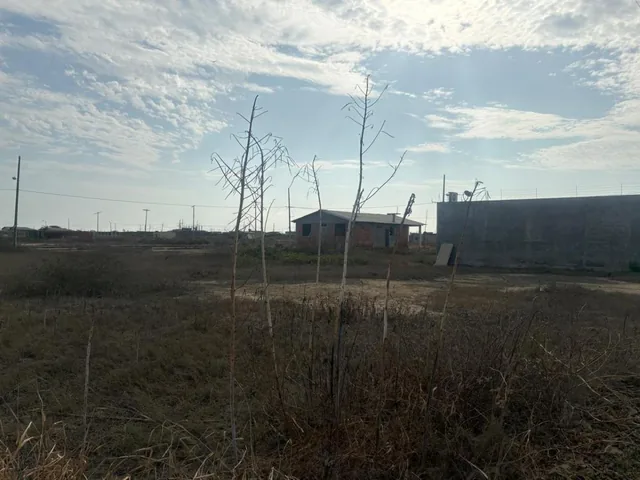 Terreno de 300 m² en Venta en Centro de Playas, Urbanización Marparaiso, Guayas — imagen 3