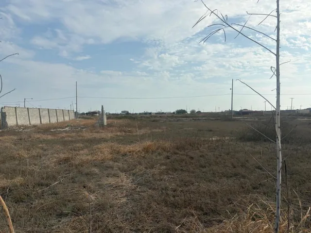 Terreno de 300 m² en Venta en Centro de Playas, Urbanización Marparaiso, Guayas — imagen 2