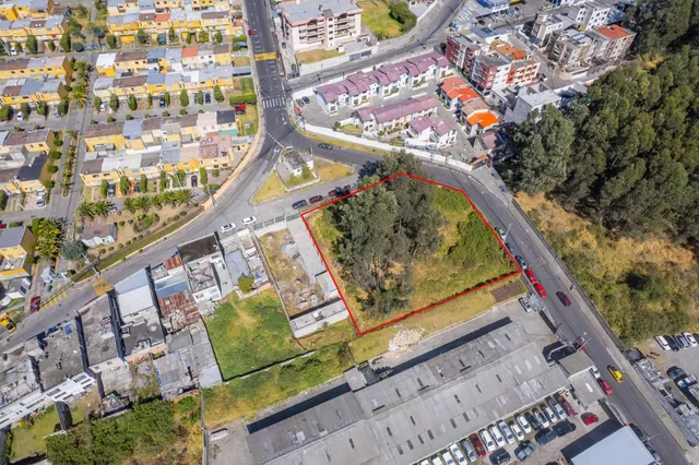 Vendo Terreno – 2.100 m² – Cerca de La Av Occidental Cerca de La Ant — imagen 4
