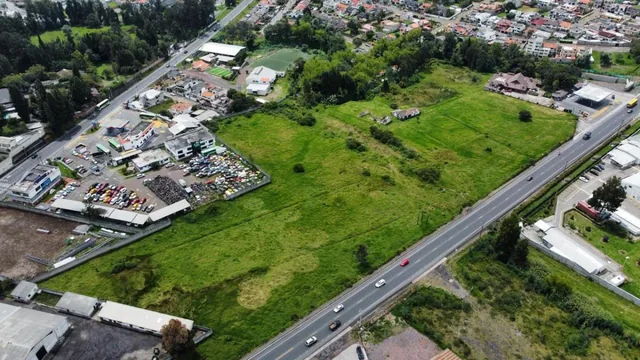 En Venta 29.800 m² de Terreno Industrial en Sangolqui - Rumiñahui - Quito - K. Aguirre — imagen 3