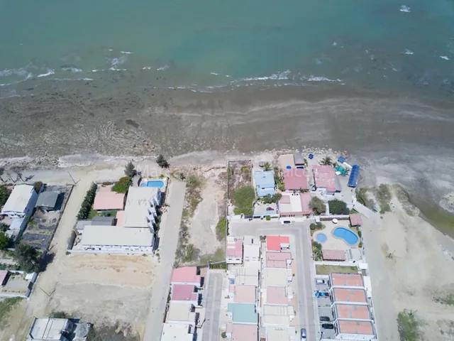 Terreno Al Pie de La Playa en La Milina, Salinas — imagen 2