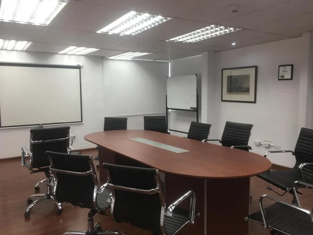 Terreno 1325 m² Sobre Av de Los Shyris, Inversión — imagen 3