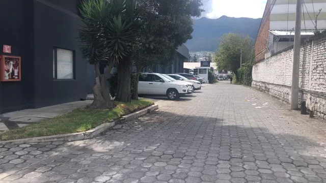 Vendo Terreno Ubicacion Comercial Espectacular Galo Plaza Lasso. Provincia de Pichincha — imagen 5
