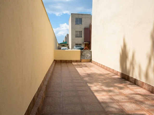 Casa de 212 m² con 4 Dorm. en Venta en Conocoto — imagen 2