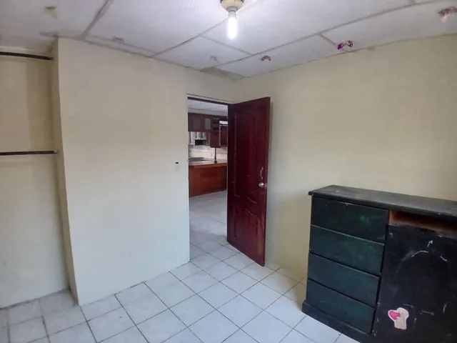 Hermosa Casa de Una Planta en Huancavilca Norte en Urbanización Cerrada, Guayas — imagen 2