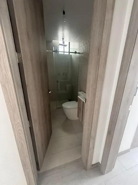 Vendo Departamento de Dos Dorm. con Terraza por Estrenar en El Sector del Batan — imagen 3