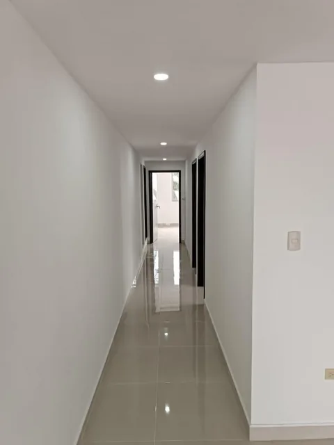 Ed. La Concordia, 9 de Octubre y Av del Ejercito, Vendo Dpto de 3 Dorm., Guayas — imagen 2
