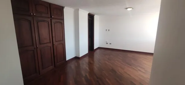 Departamento Venta Antiguo Quito Tenis Amplio — imagen 2