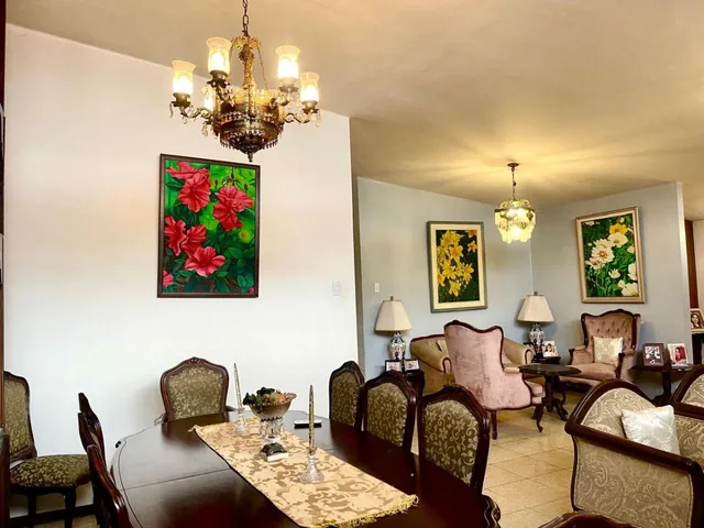 *vendo Casa Excelente Ubicación Sector Urdesa Central. Guayas — imagen 4