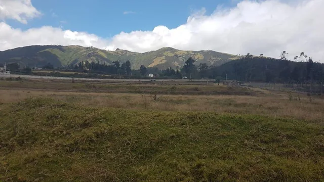 Terreno de 5 Héctareas de Venta en Yaruqui — imagen 5