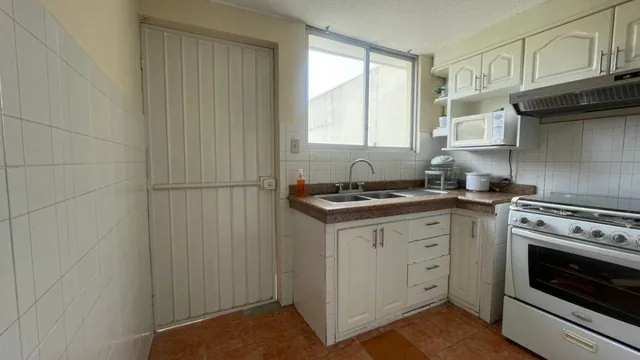 Mastodontes Vendo Casa 4 Dorm. 222 m² — imagen 2