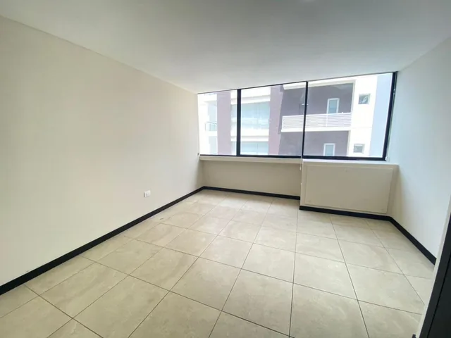 Departamento en Venta y Renta Esquinera en Torre Bellini, Puerto Santa Ana, Guayas — imagen 4