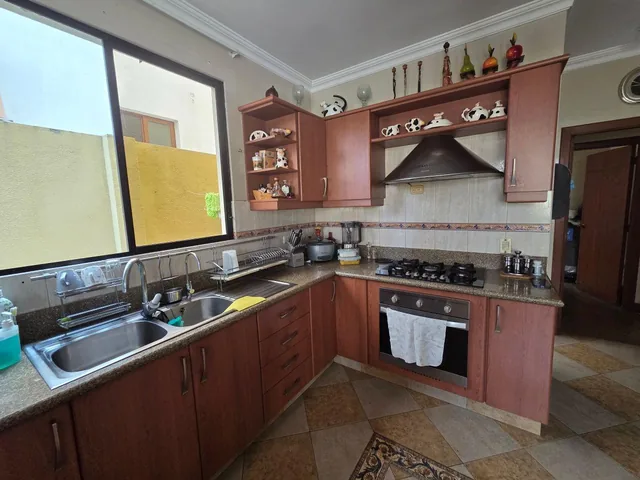 Entrelagos Casa de 408 m² con 5 Dorm., un Dormitorio en Planta Baja, y Piscina, Guayas — imagen 4