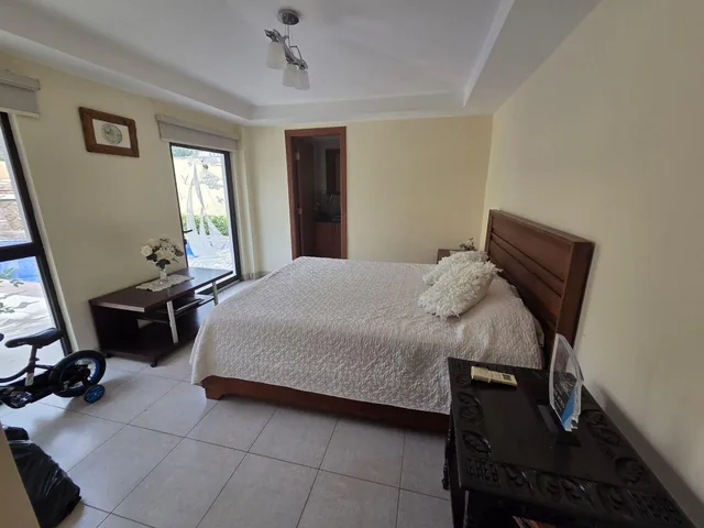 Entrelagos Casa de 408 m² con 5 Dorm., un Dormitorio en Planta Baja, y Piscina, Guayas — imagen 3