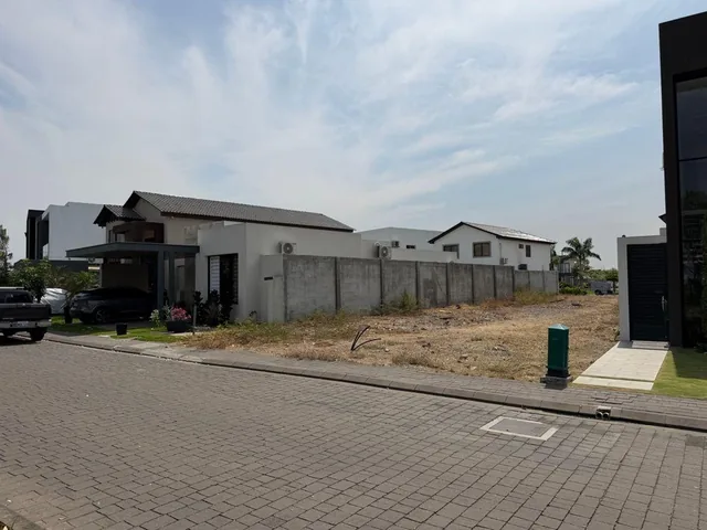 En Venta Terreno de 254,91 m² en Isla Celeste Etapa Estribor - Samborondon L. Torres, Guayas — imagen 2
