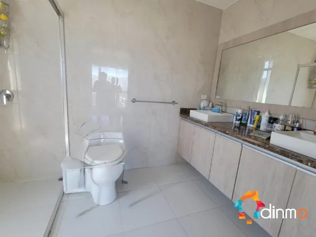Venta Departamento Cumbaya de Lujo, Vista Panoramica, Terraza — imagen 3