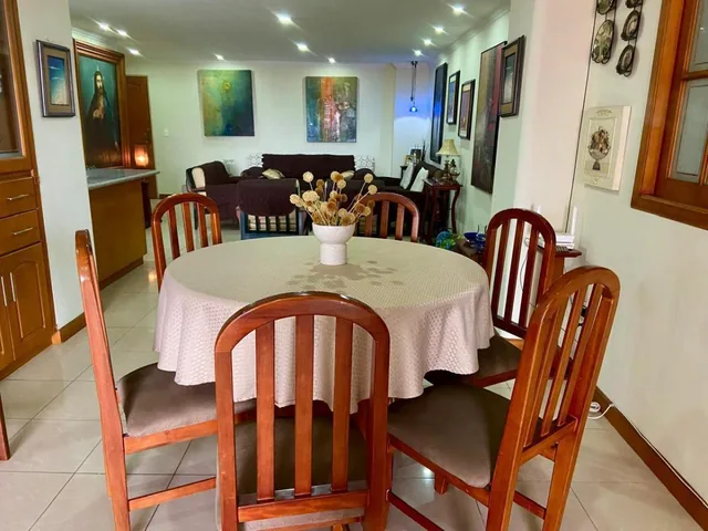 Departamento en Venta, 3 Habitaciones. Zona Rosa, Azuay — imagen 5