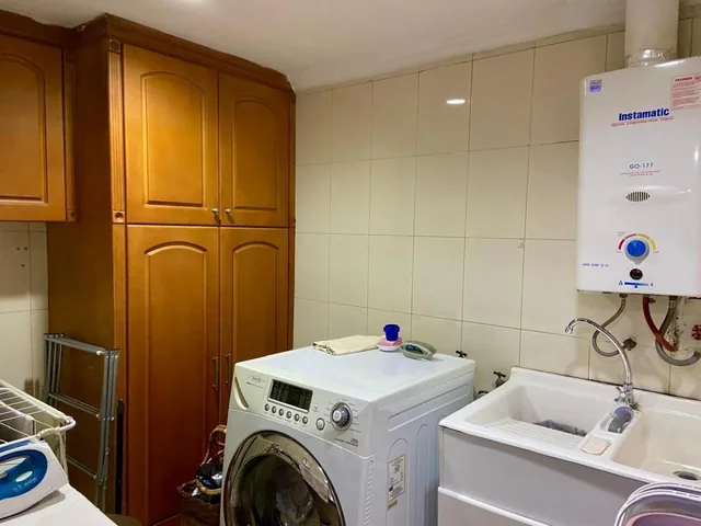 Departamento en Venta, 3 Habitaciones. Zona Rosa, Azuay — imagen 2