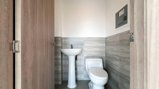 Venta | Local Comercial U Oficina en Almax Center, Guayas — imagen 5