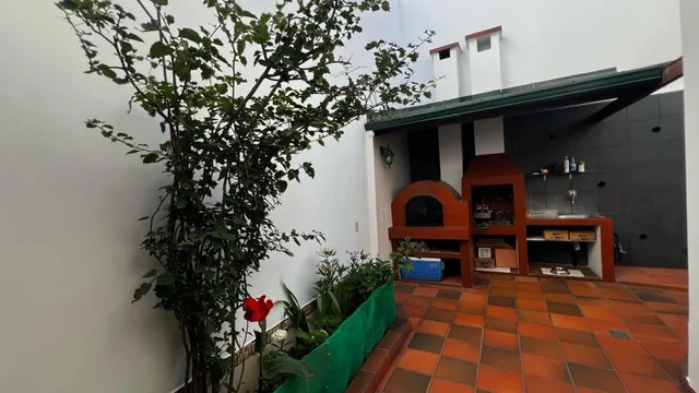 Casa Norte de Quito Urbanización Camino de Los Eucaliptos, Sector Carretas — imagen 5