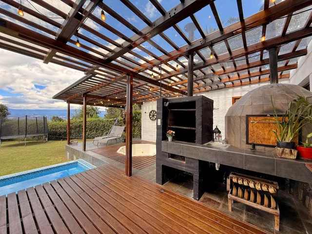 Casa en Venta con Piscina Los Chillos Ontaneda Urbanización Privada — imagen 2
