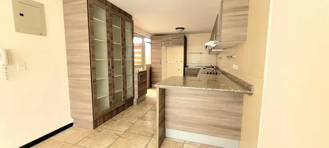 Casa en Venta Tumbaco con 4 Dorm. — imagen 4