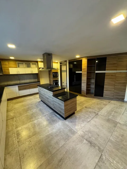 Venta Casa 4 Dormitoros Guapulo Norte de Quito — imagen 4