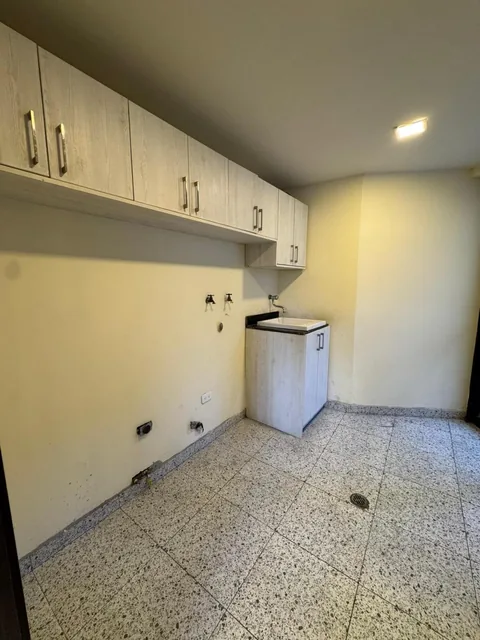 Venta Casa 4 Dormitoros Guapulo Norte de Quito — imagen 3